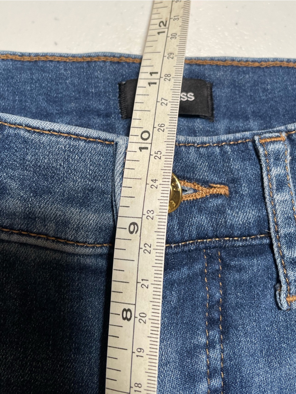 Express Skinny Mid Rise Jeans. Size 6S - Picture 9 of 10
